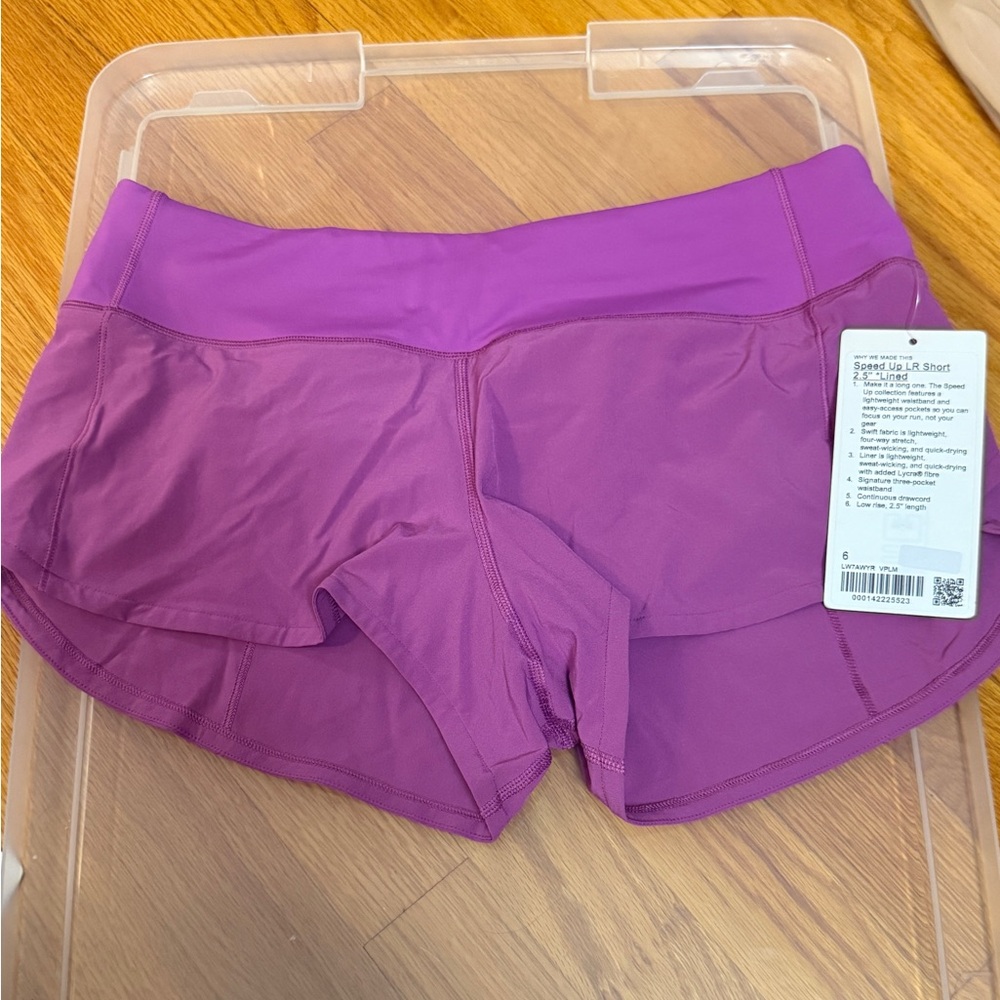 Lululemon Speed Up LR Short - 2.5” Size 6 NWT
